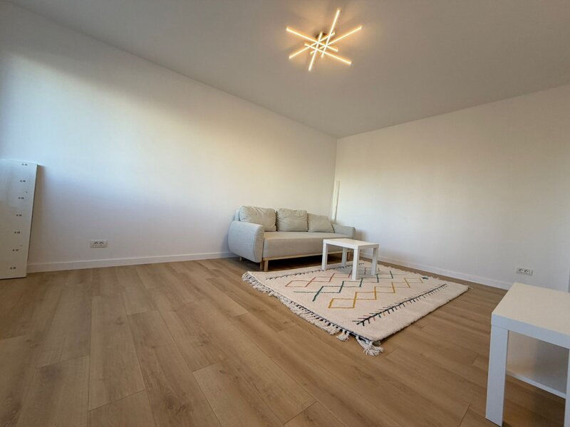 Titan, 3 minute parc IOR si metrou, stradal pe Nicoloae Grigorescu